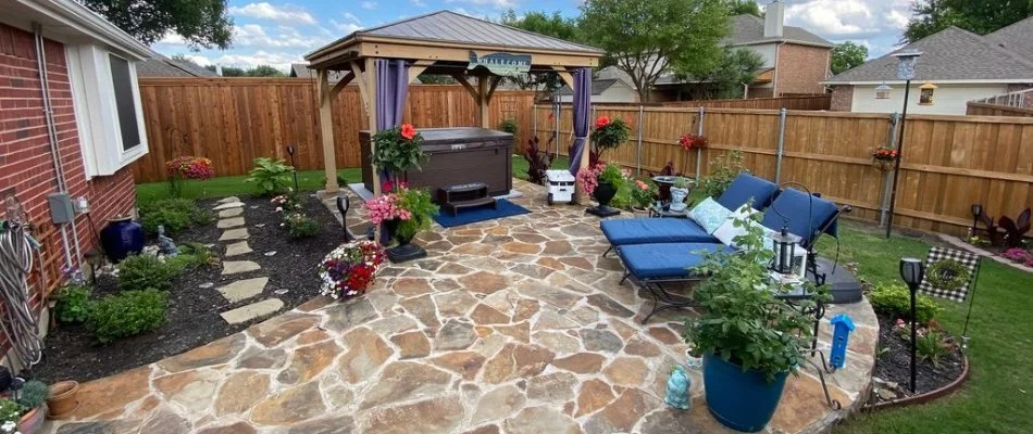 Backyard patio with flagstones in McKinney, TX.